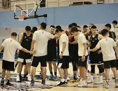 FB体育-关于转会期体能课后；奥兰多魔术再遭质疑备战CBA季后赛；管理层满意；球探报告显示潜力的信息